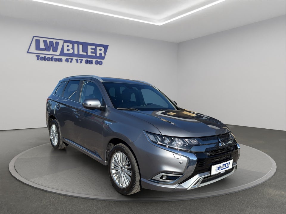 Mitsubishi Outlander 2,4 PHEV Instyle CVT 4WD 5d