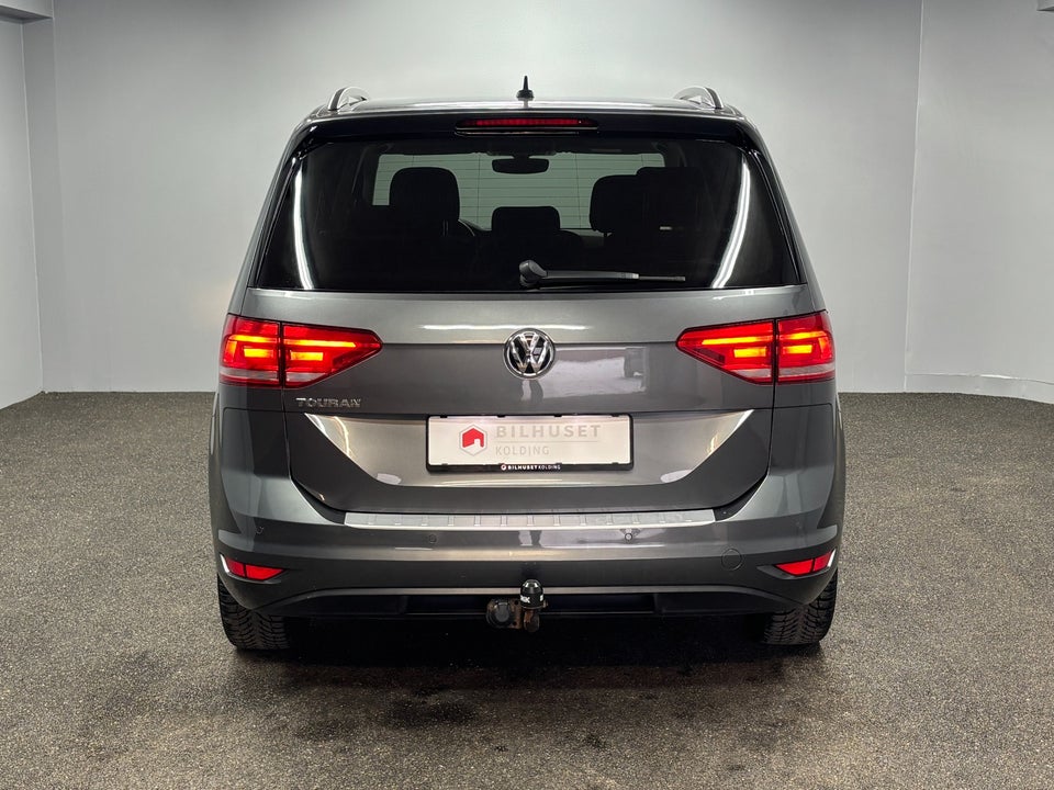 VW Touran 1,6 TDi 115 Comfortline DSG 7prs 5d