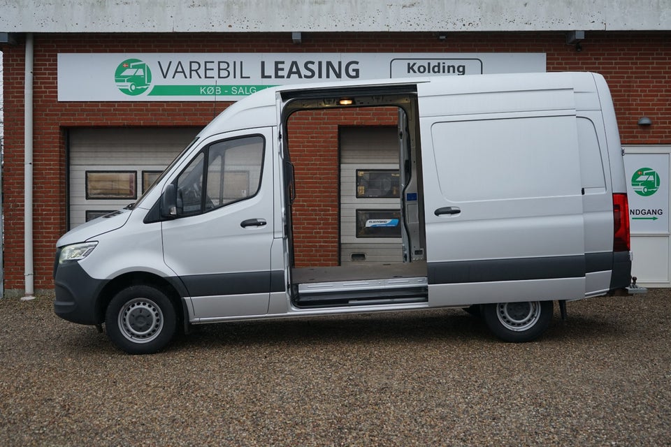 Mercedes Sprinter 319 3,0 CDi A2 Kassevogn aut. RWD