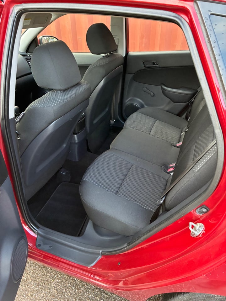 Hyundai i30 1,4 CVVT 109 Classic 5d