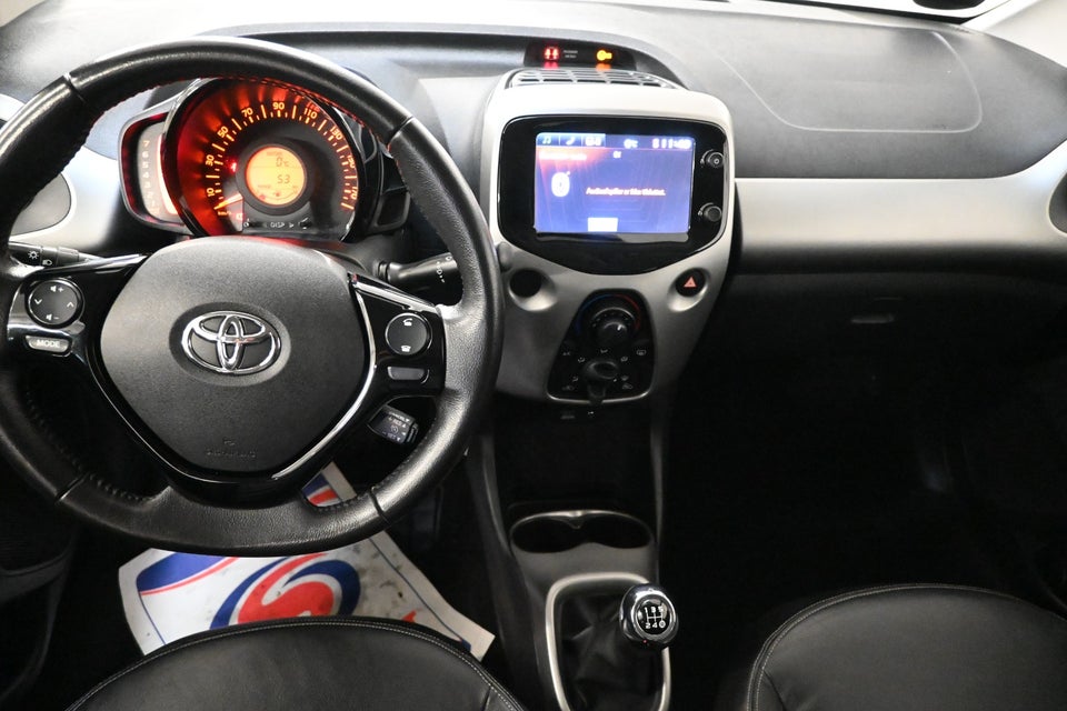 Toyota Aygo 1,0 VVT-i x-black II 5d