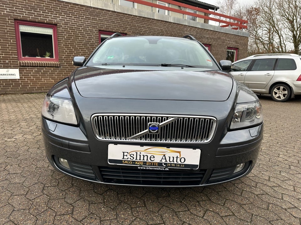 Volvo V50 2,4i Summum aut. 5d