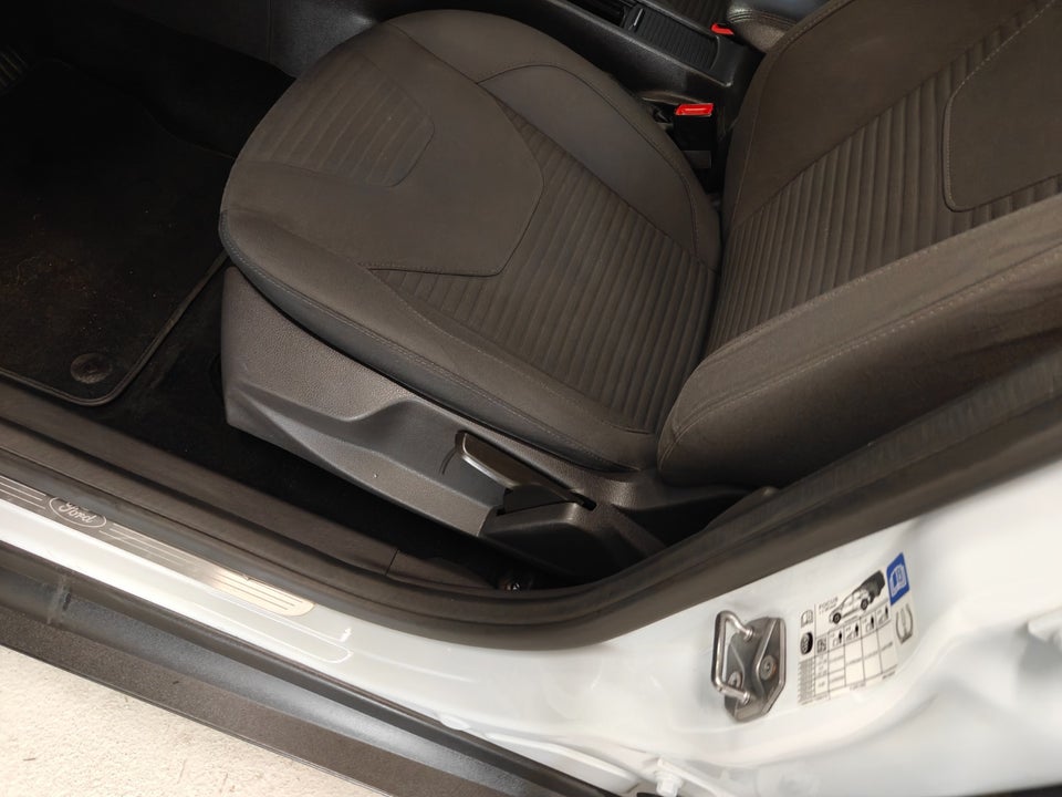 Ford Focus 1,0 SCTi 125 Titanium stc. ECO 5d