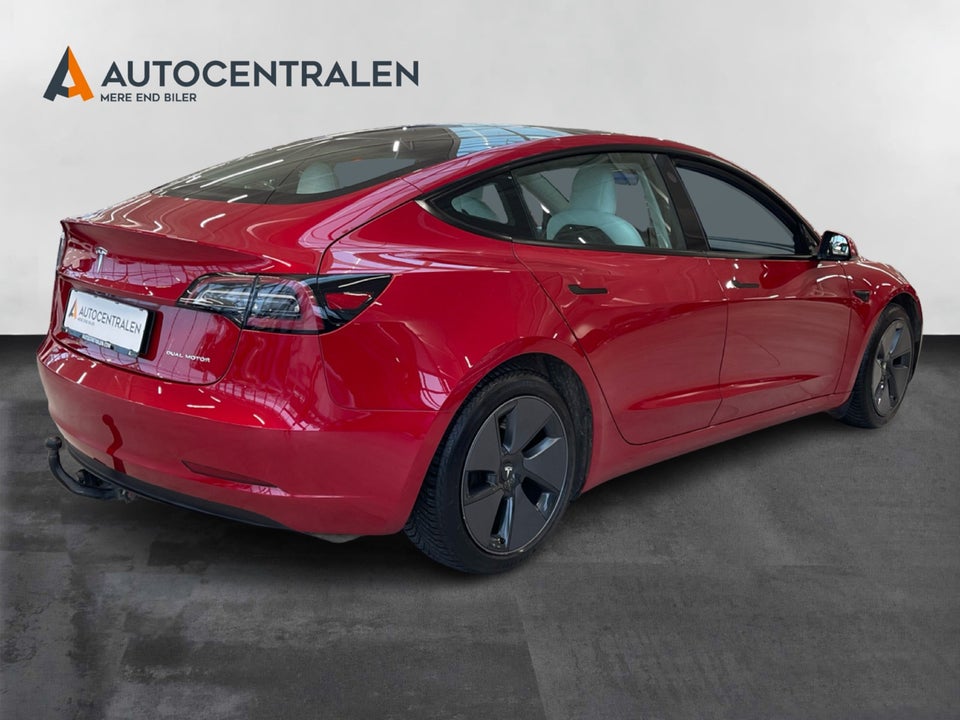 Tesla Model 3 Long Range AWD 4d