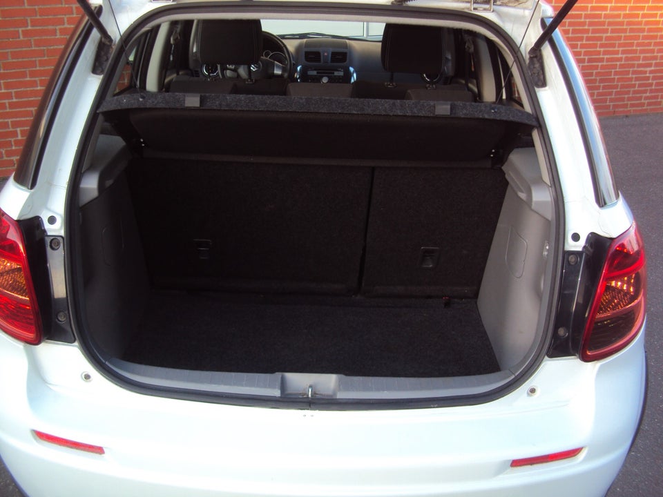 Suzuki SX4 1,6 CombiBack Tour 5d