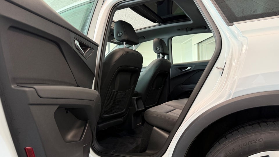 Audi Q4 e-tron 45 Advanced 5d