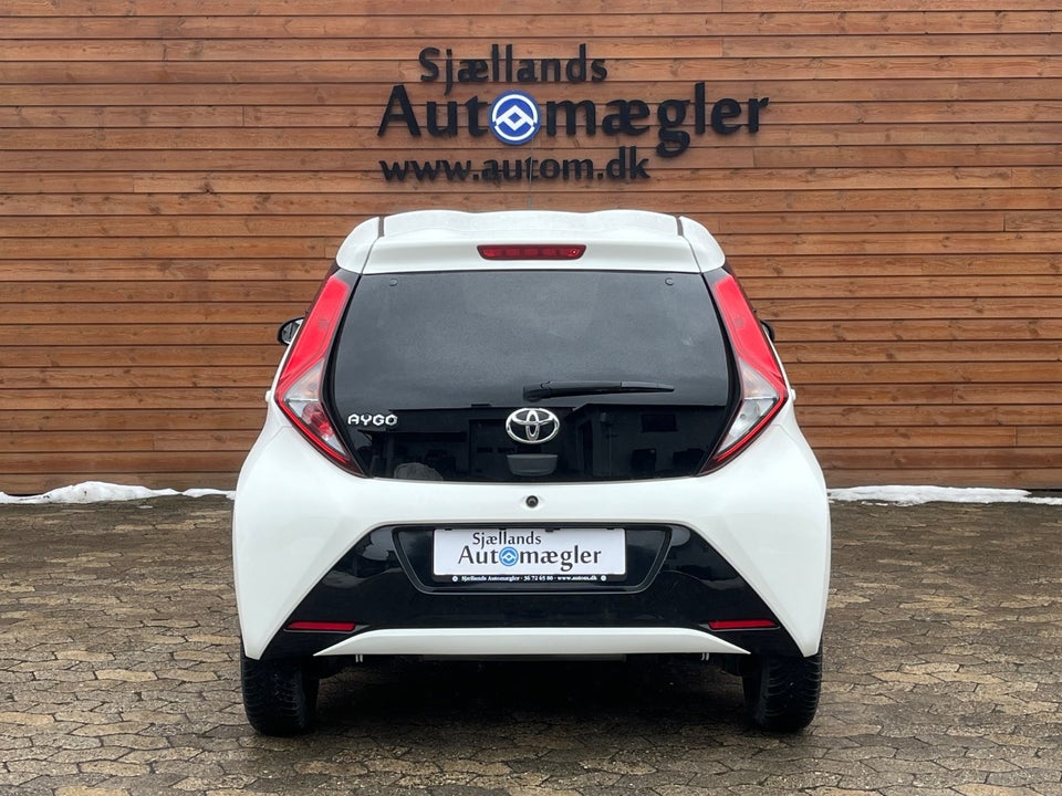 Toyota Aygo 1,0 VVT-i x-press 5d