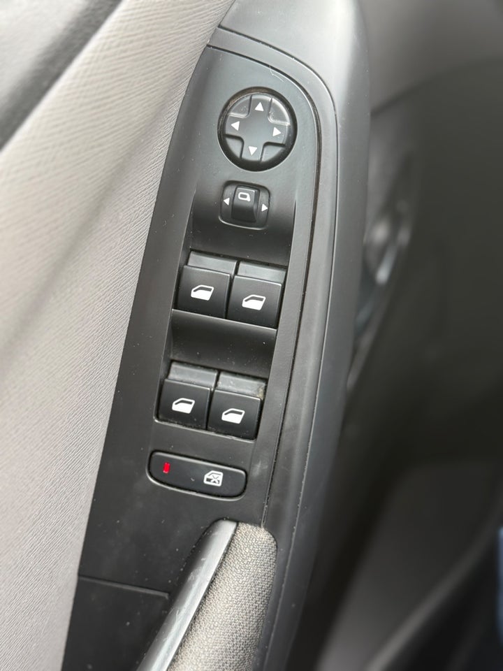 Citroën Grand C4 Picasso 1,2 PureTech 130 Attraction 7prs 5d