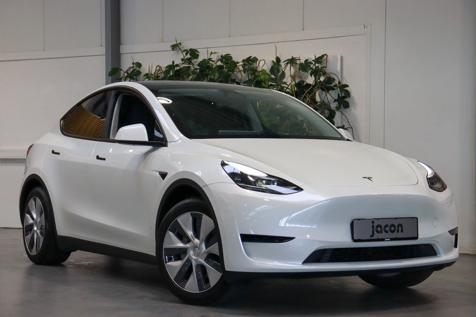 Tesla Model Y RWD 5d