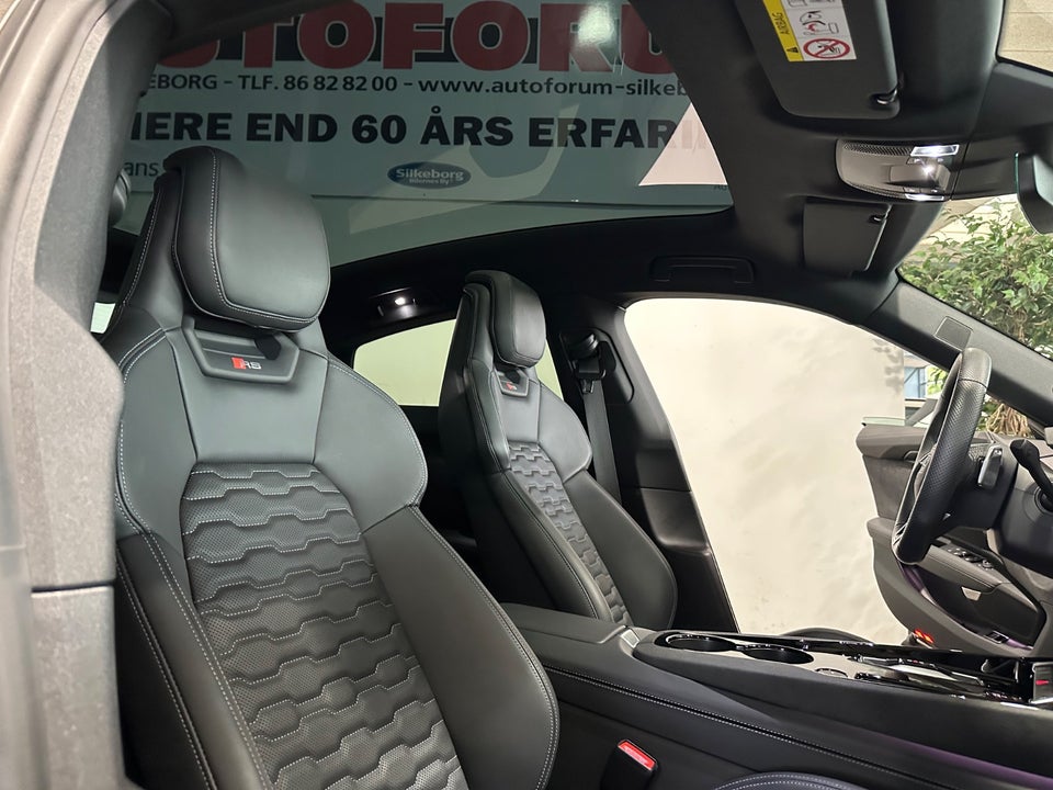 Audi RS e-tron GT quattro 4d