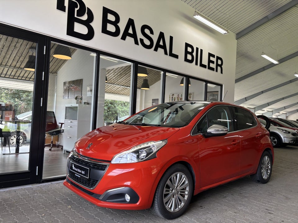 Peugeot 208 1,6 BlueHDi 100 Allure Sky 5d