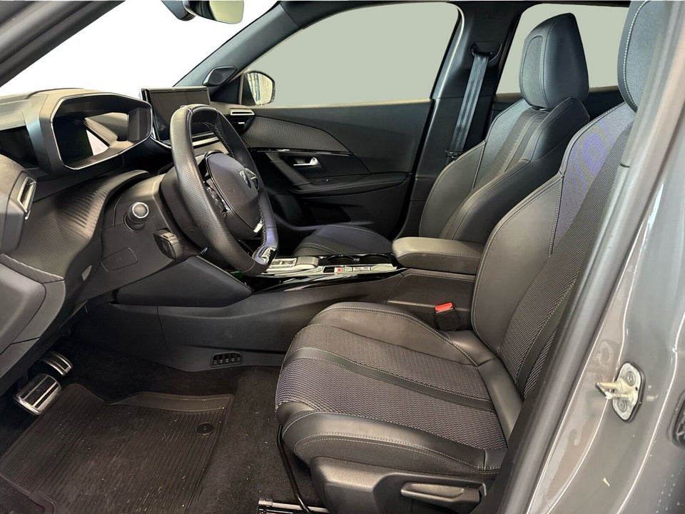 Peugeot e-2008 54 GT 5d