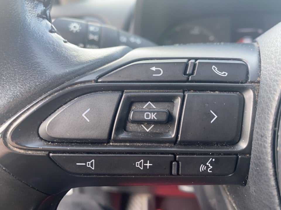 Toyota Yaris 1,5 Hybrid Essential e-CVT 5d