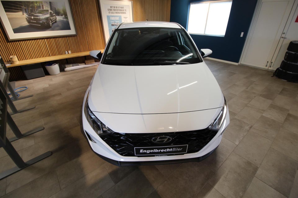 Hyundai i20 1,0 T-GDi Essential DCT 5d