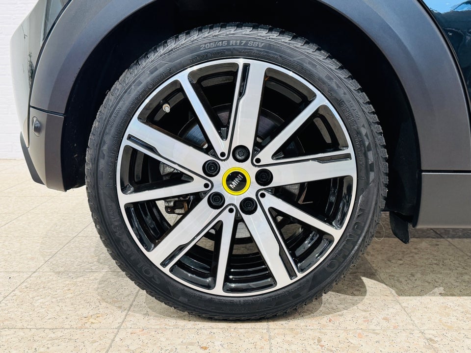 MINI Cooper SE Classic Trim 3d