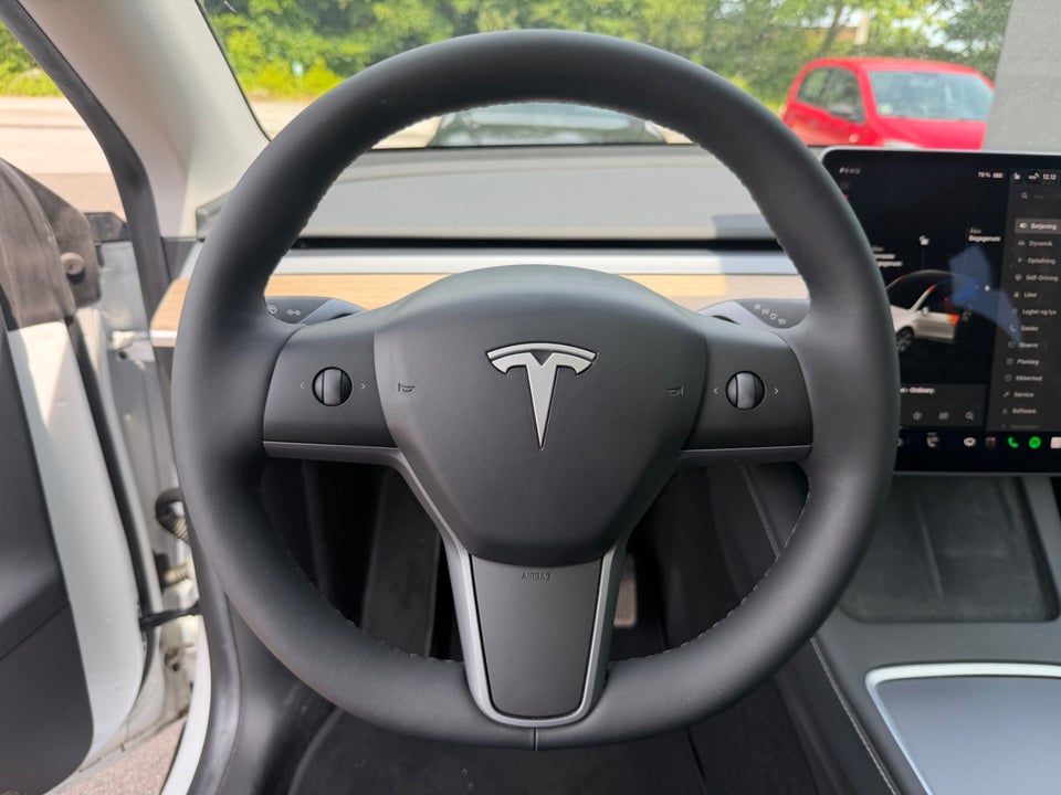 Tesla Model Y Long Range AWD 5d