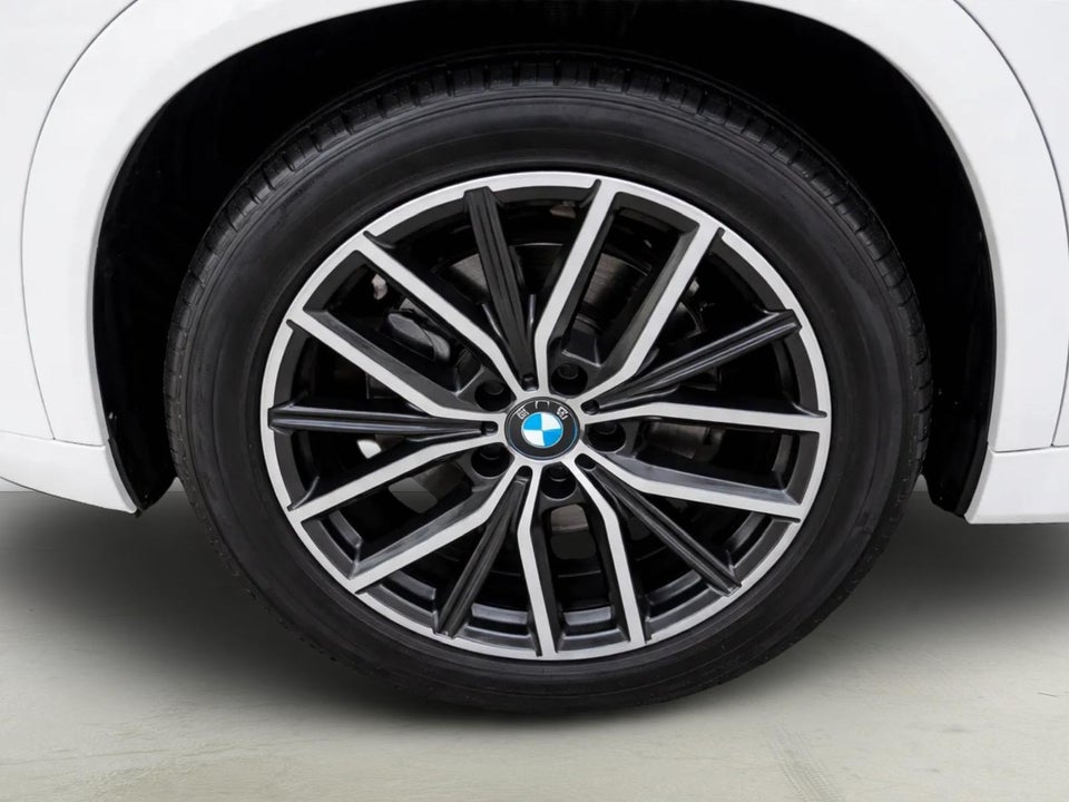 BMW iX1 eDrive20 M-Sport 5d