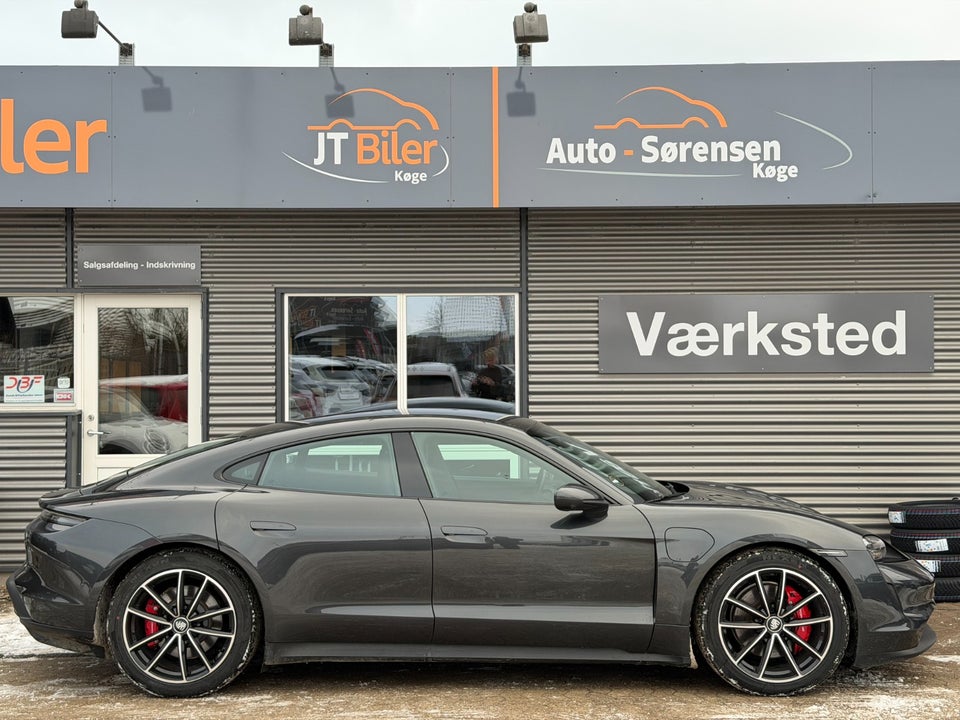 Porsche Taycan 4S Performance+ 4d
