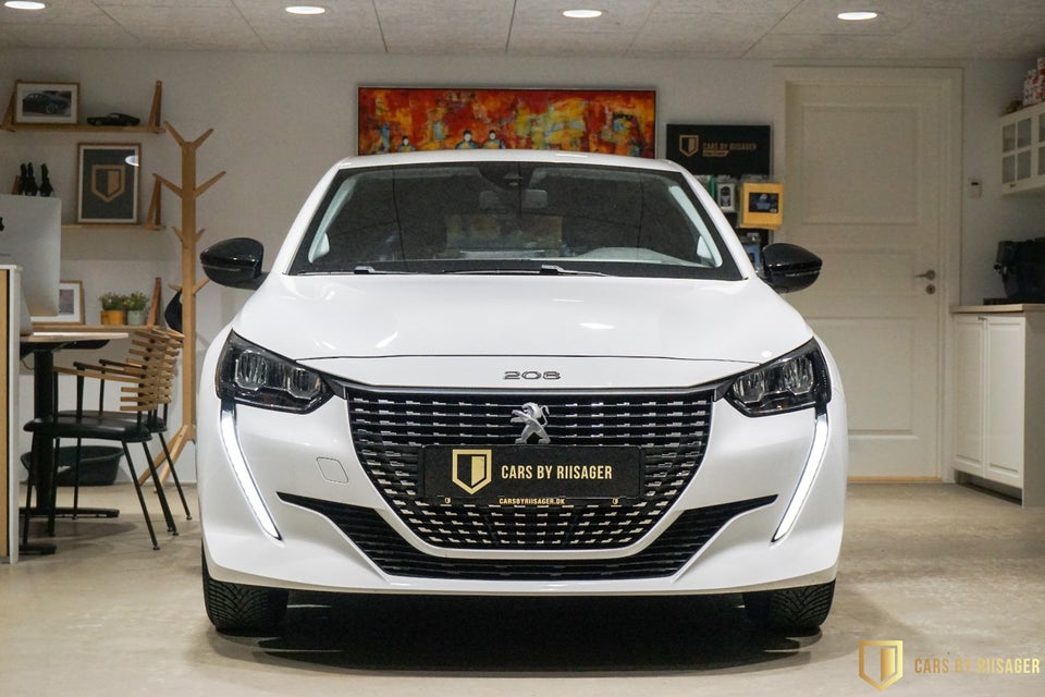 Peugeot 208 1,2 PureTech 75 Black Limited 5d