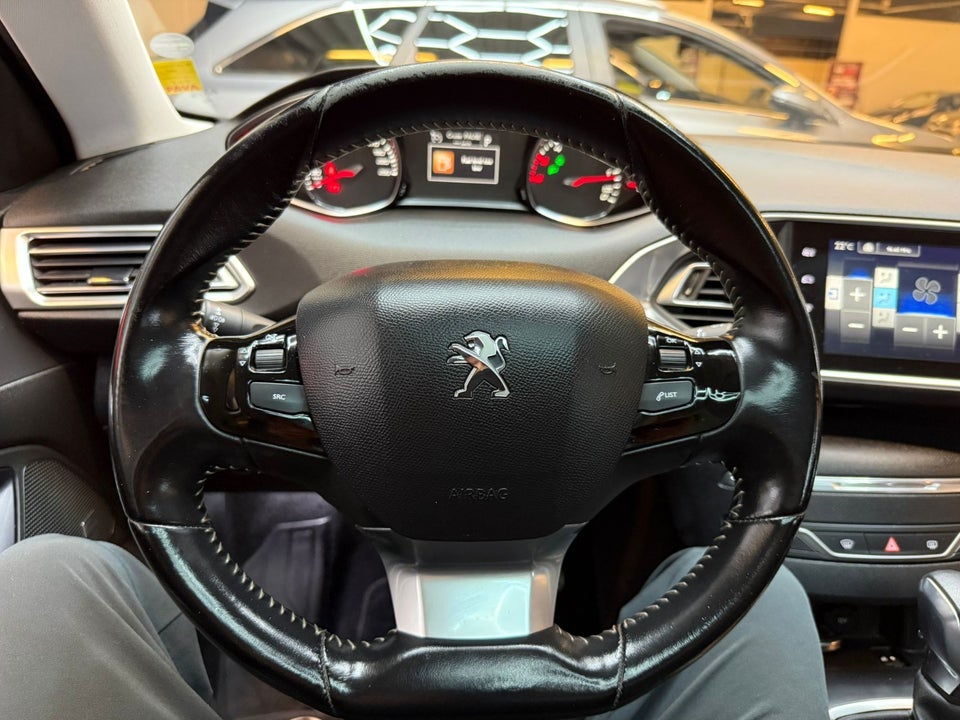 Peugeot 308 1,6 BlueHDi 120 Allure Sky SW EAT6 5d