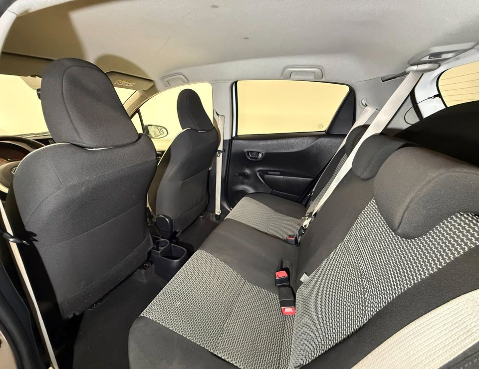 Toyota Yaris 1,3 T2 M/M 5d