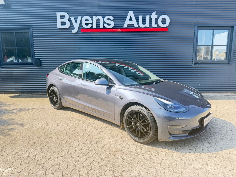Tesla Model 3 Long Range AWD 4d