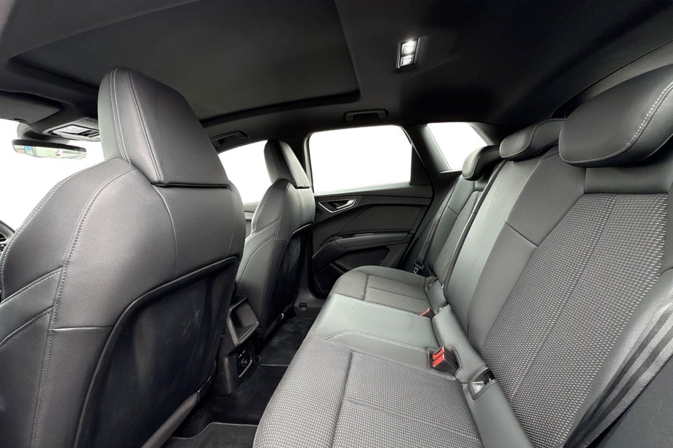 Audi Q4 e-tron 40 Attitude 5d