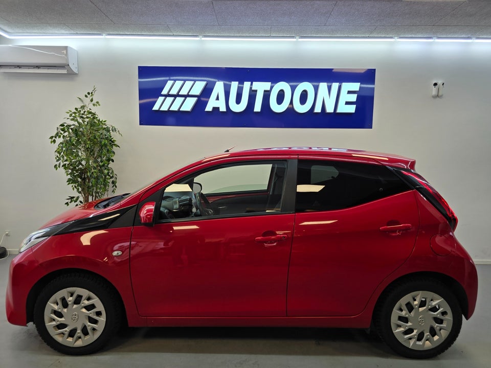 Toyota Aygo 1,0 VVT-i x-pression 5d
