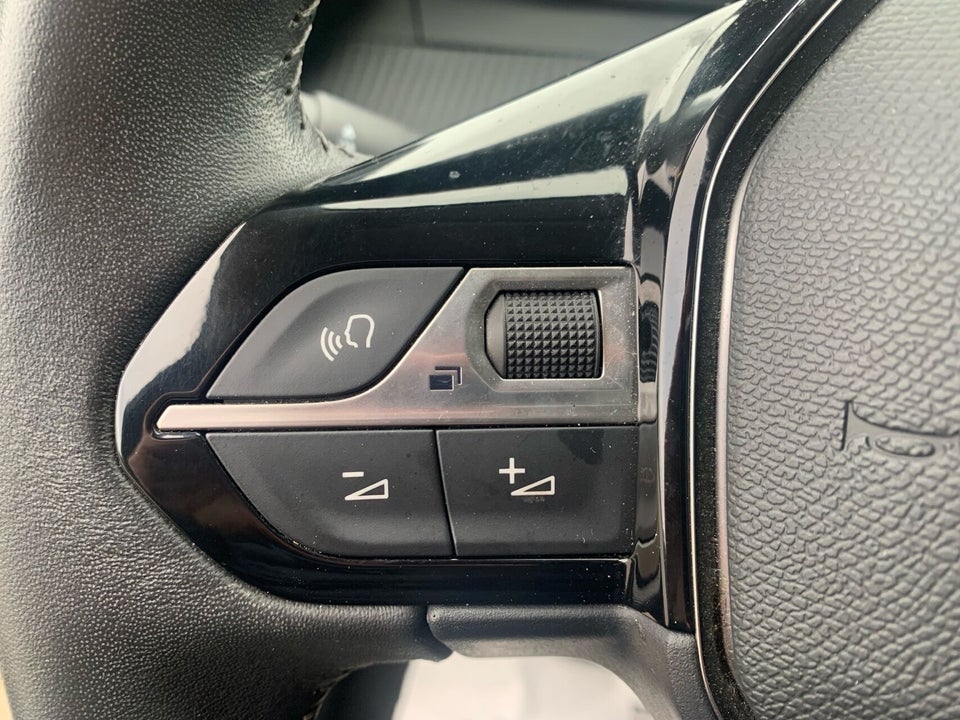 Peugeot 208 1,2 PureTech 75 Active Limited 5d