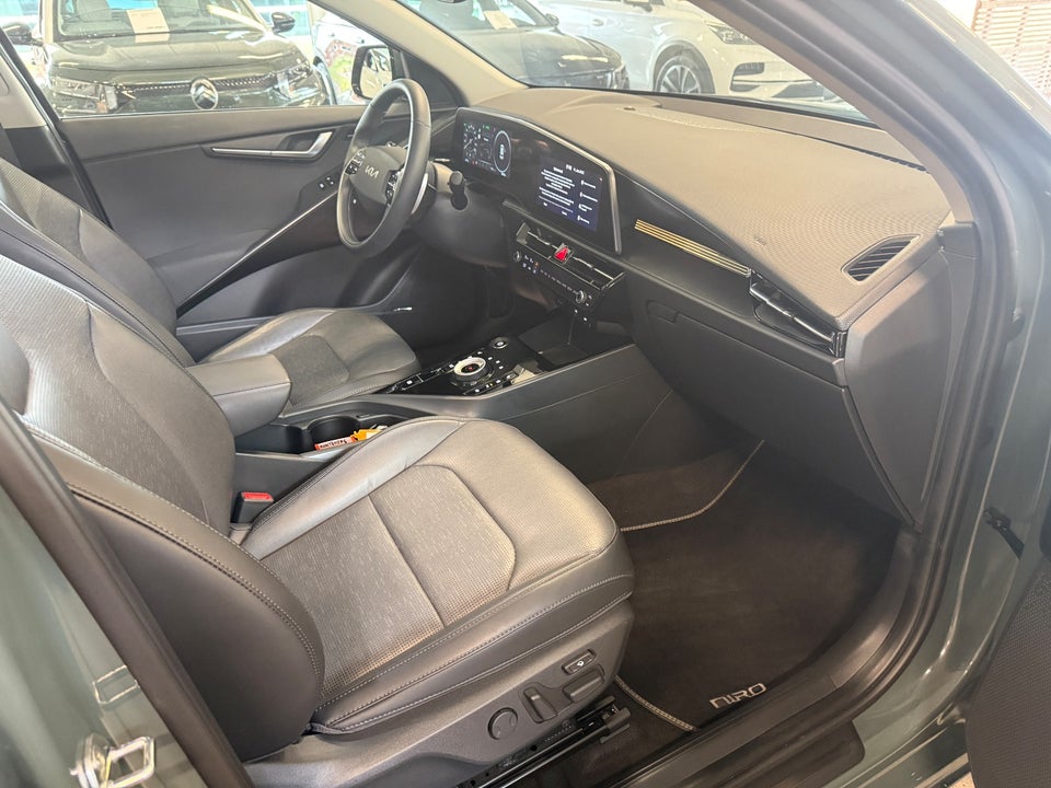 Kia Niro 64 EV Upgrade 5d