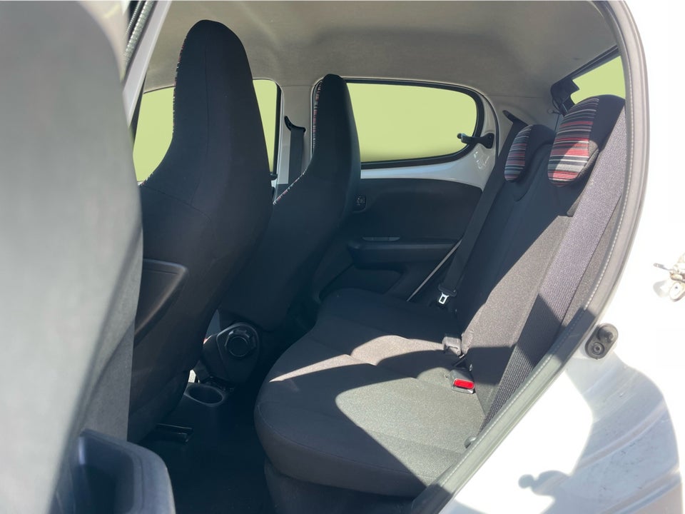 Citroën C1 1,0 VTi Shine 5d