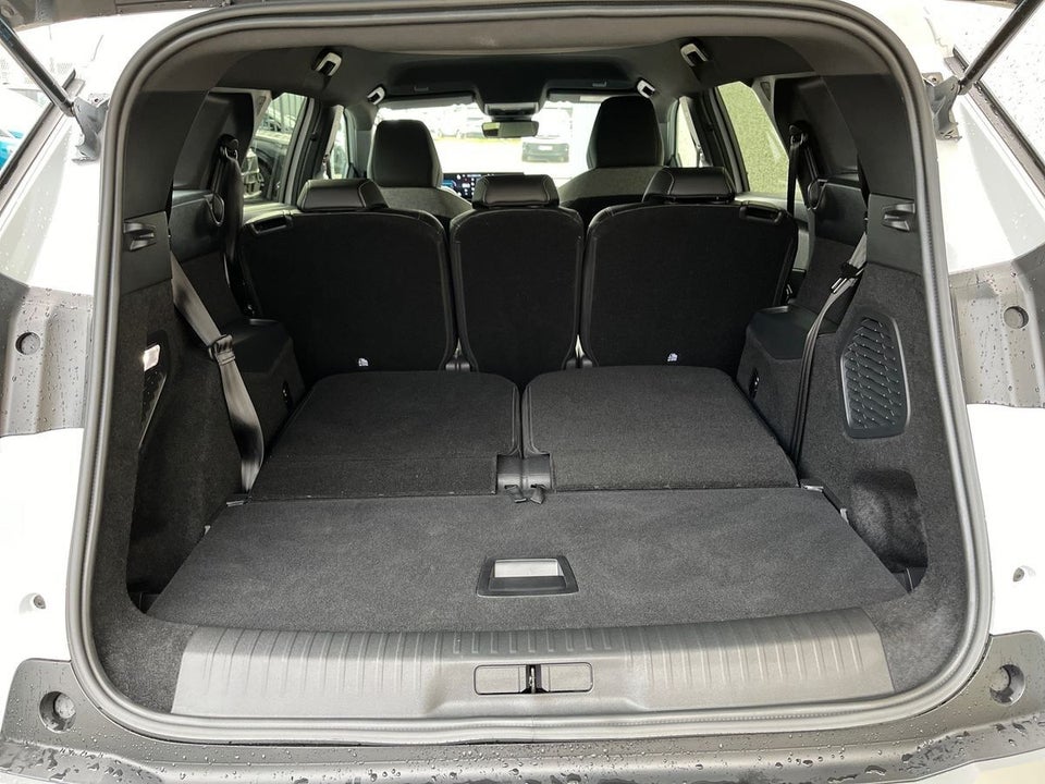 Peugeot e-5008 77 Allure Pack 7prs 5d