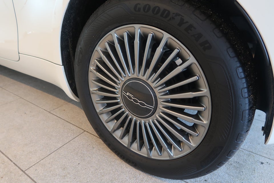 Fiat 500e 42 Icon 3d