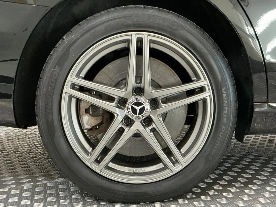 Mercedes E300 de 2,0 stc. aut. 4Matic 5d