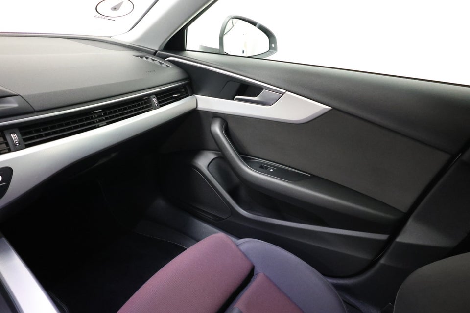 Audi A4 40 TFSi Sport Prestige Avant S-tr. 5d