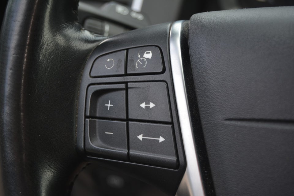 Volvo XC60 2,4 D4 190 Momentum aut. AWD 5d