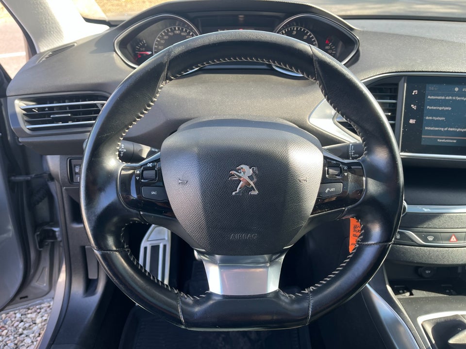 Peugeot 308 1,6 BlueHDi 120 Allure Sky 5d