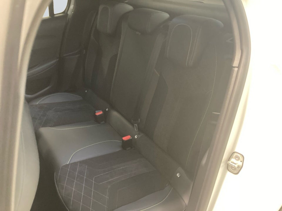 Peugeot e-208 50 GT Pack 5d