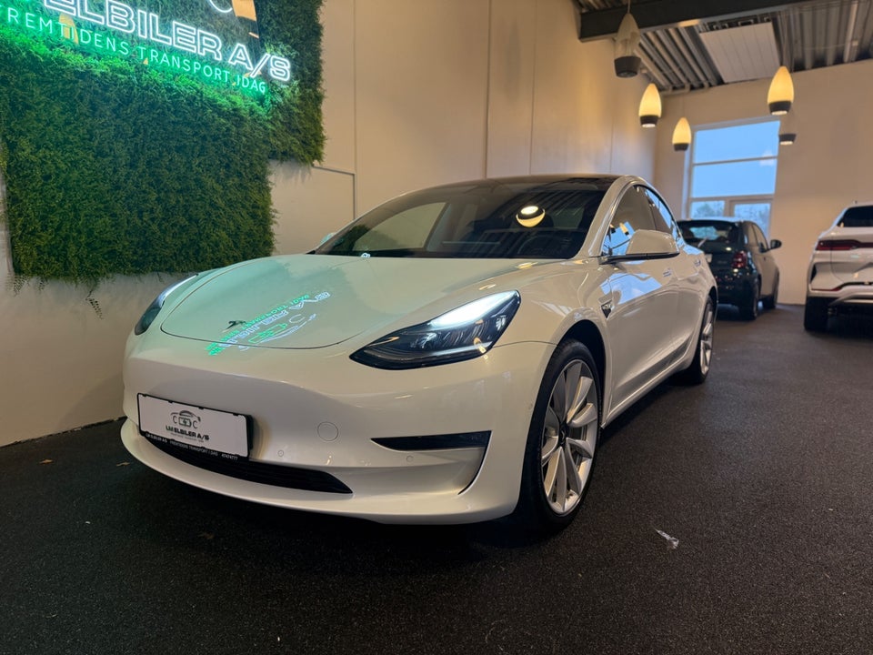 Tesla Model 3 Long Range AWD 4d