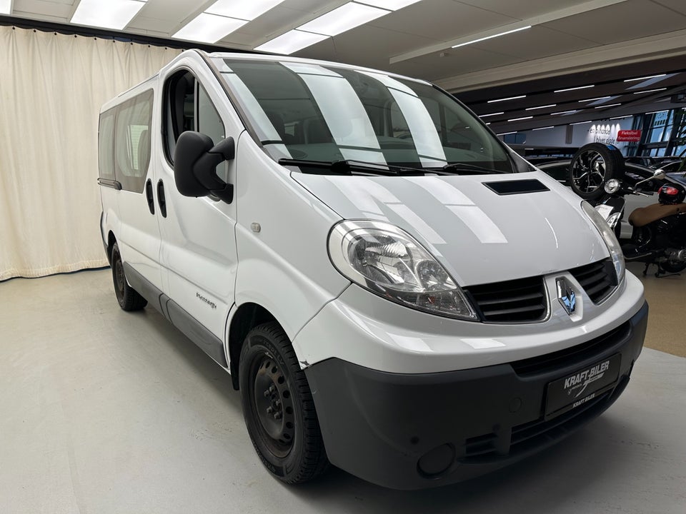 Renault Trafic T29 2,0 dCi 115 L1H1 Kombi aut. 4d
