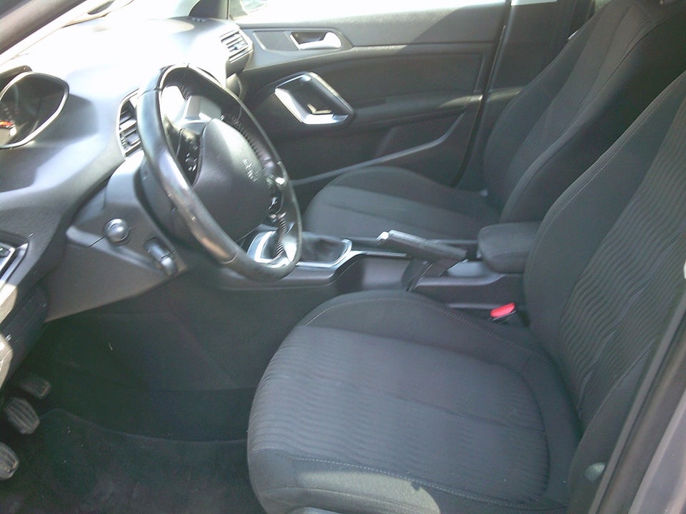 Peugeot 308 1,6 BlueHDi 120 Active SW 5d