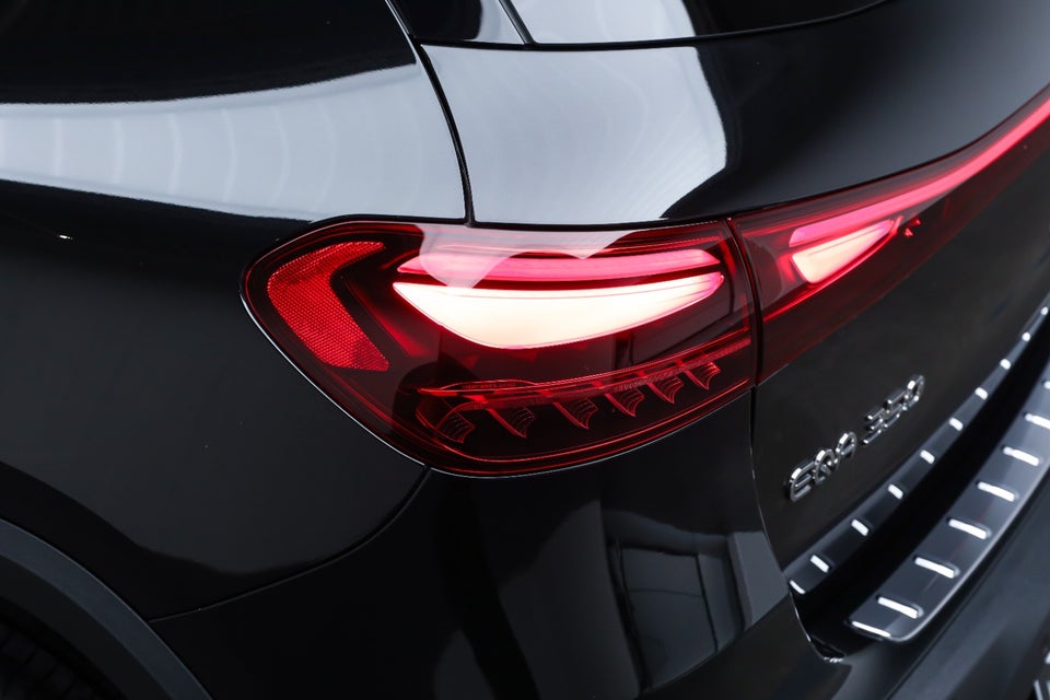 Mercedes EQA350 Progressive 4Matic 5d