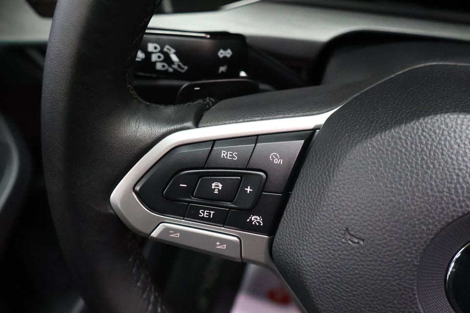 VW Golf VIII 1,5 eTSi 150 Style Variant DSG 5d