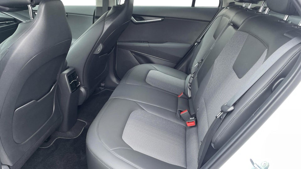 Kia Niro 64 EV Prestige 5d