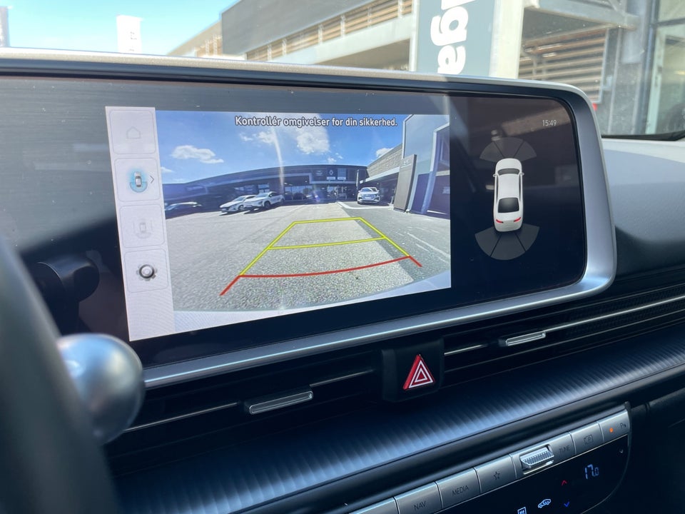 Hyundai Ioniq 6 77 Essential 4d