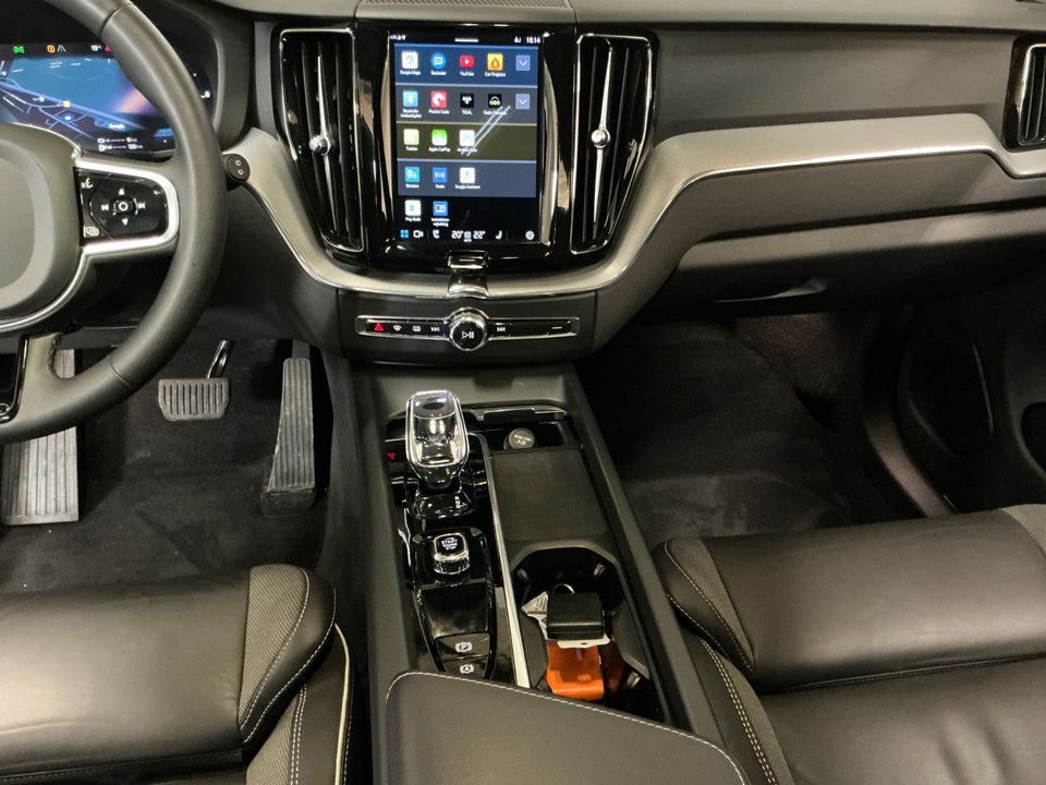 Volvo XC60 2,0 T6 ReCharge Plus Dark aut. AWD 5d