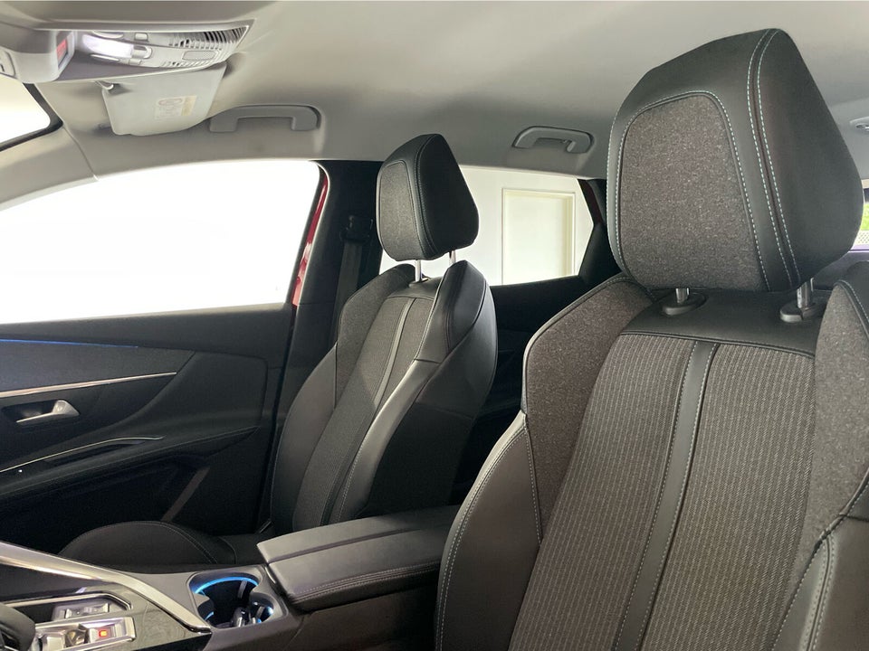 Peugeot 3008 1,6 Hybrid Allure Pack EAT8 5d