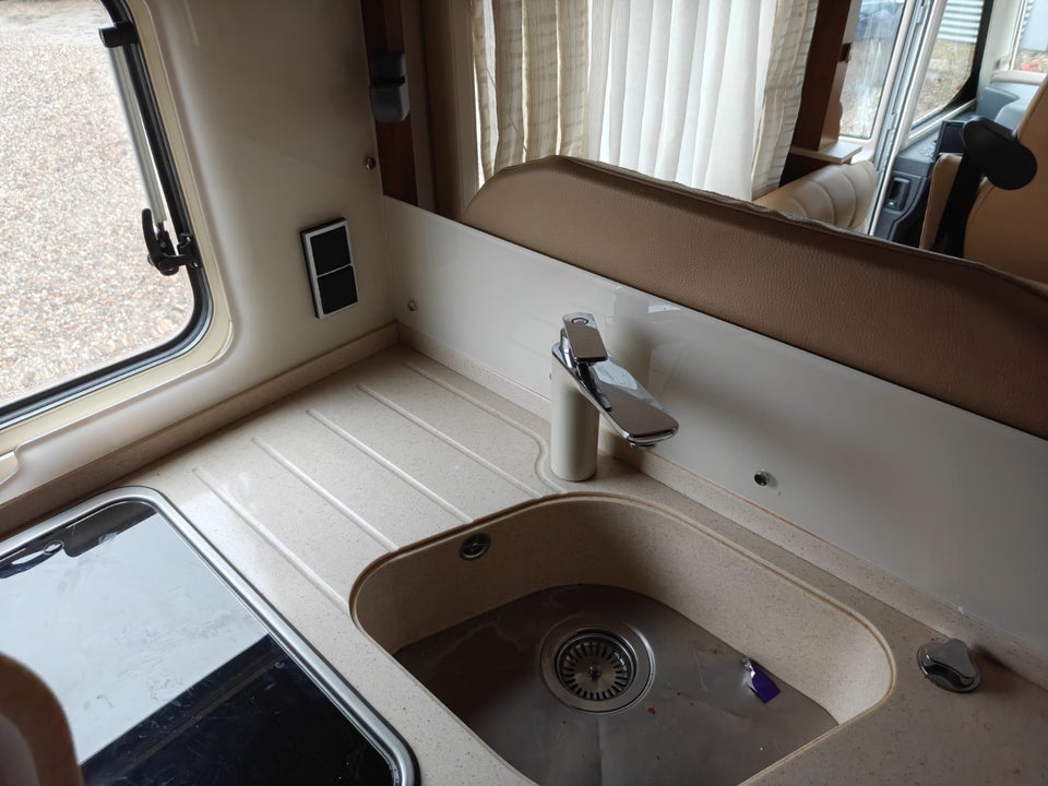 Hymer Exsis i 588 2,3 MJT aut. 2d