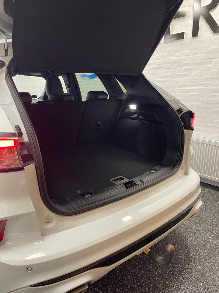 Ford Kuga 2,5 HEV ST-Line X CVT 5d