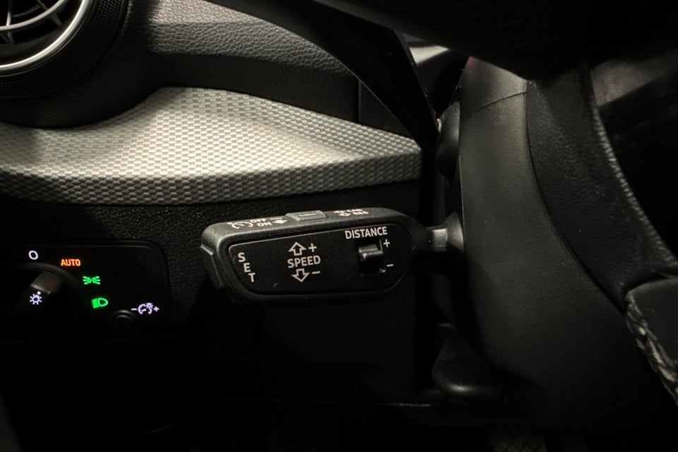 Audi Q2 35 TFSi Prestige S-tr. 5d